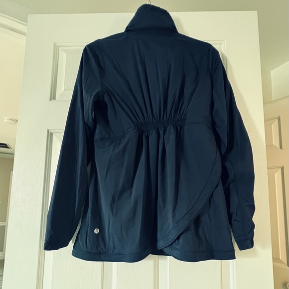 Lululemon everyday light weight jacket size 8 navy - Picture 4 of 6